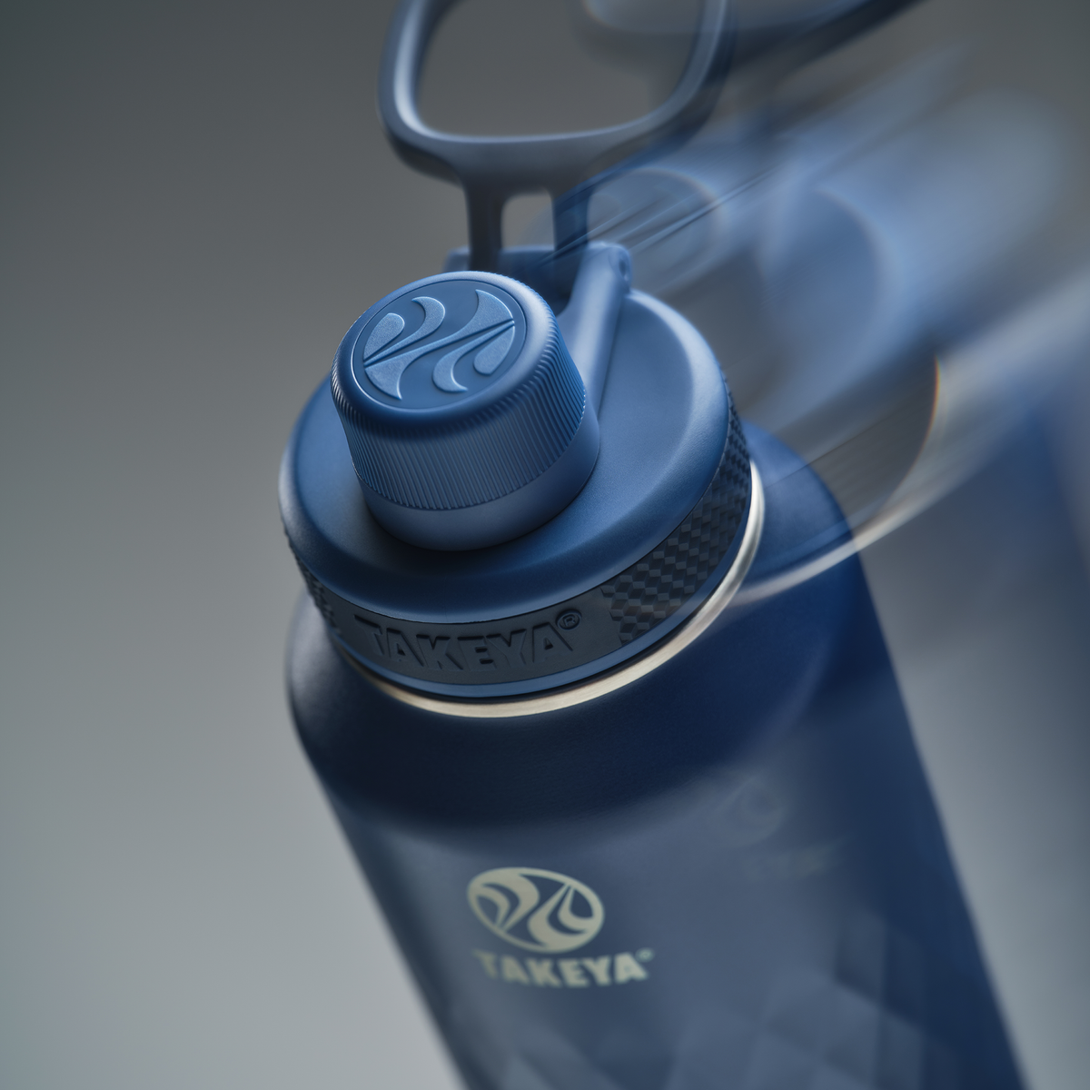 32oz Indigo Spout